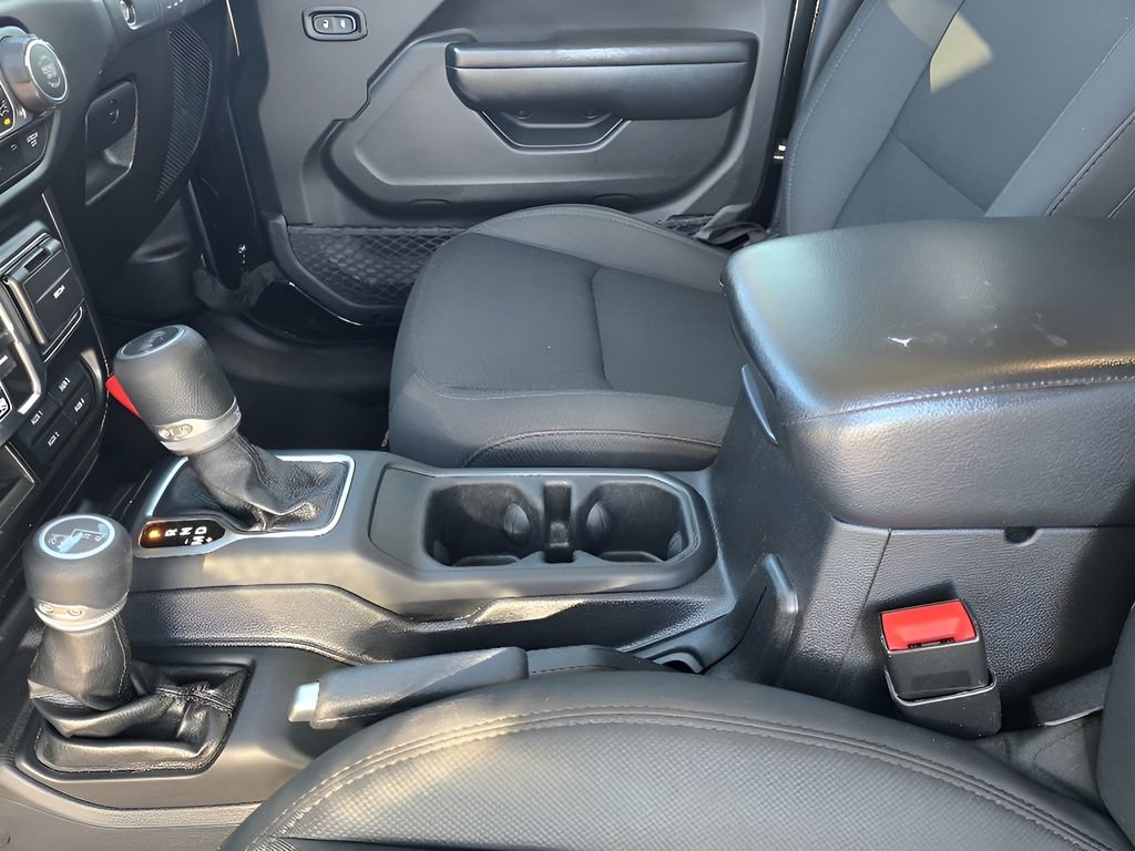 Used 2020 Jeep Wrangler Unlimited Sport AWD/4WD image 19