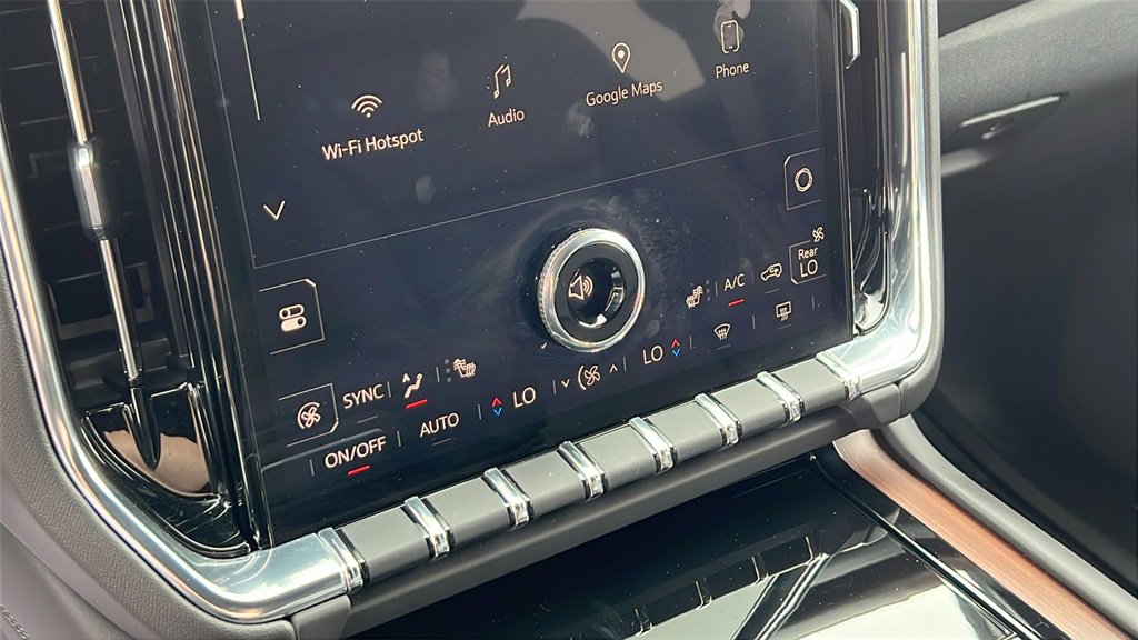 Used 2025 GMC Yukon Denali image 27
