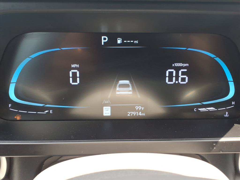 Used 2025 Hyundai Elantra Sport FWD image 19