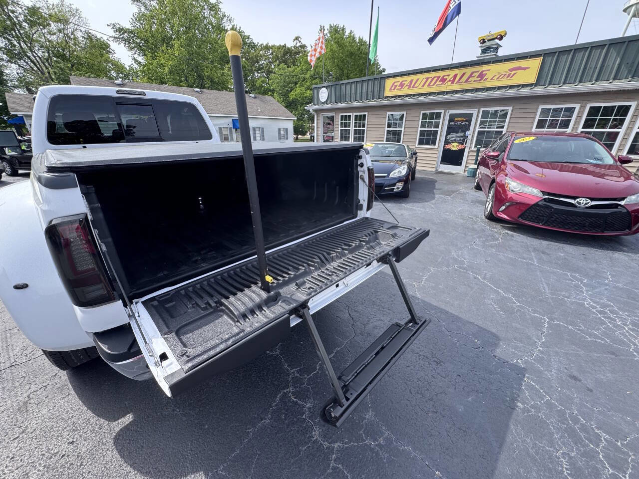 Used 2014 Ford F450 Lariat w/ Lariat Ultimate Package AWD/4WD image 23