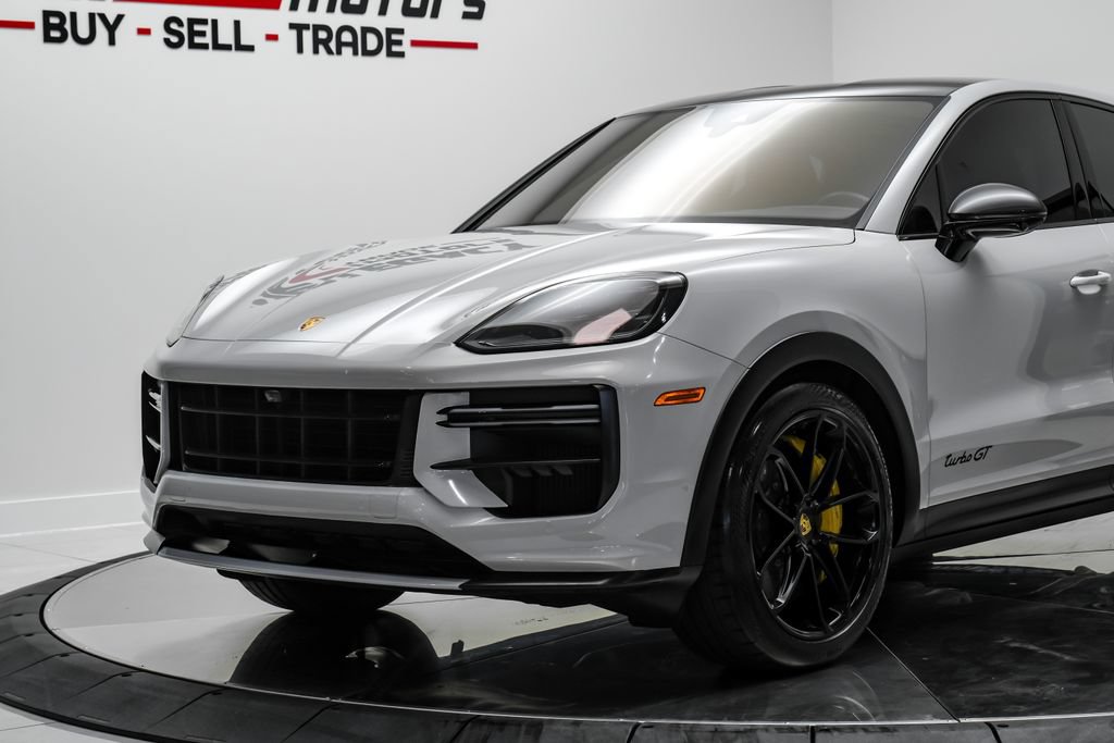 Used 2024 Porsche Cayenne Turbo GT AWD/4WD image 2
