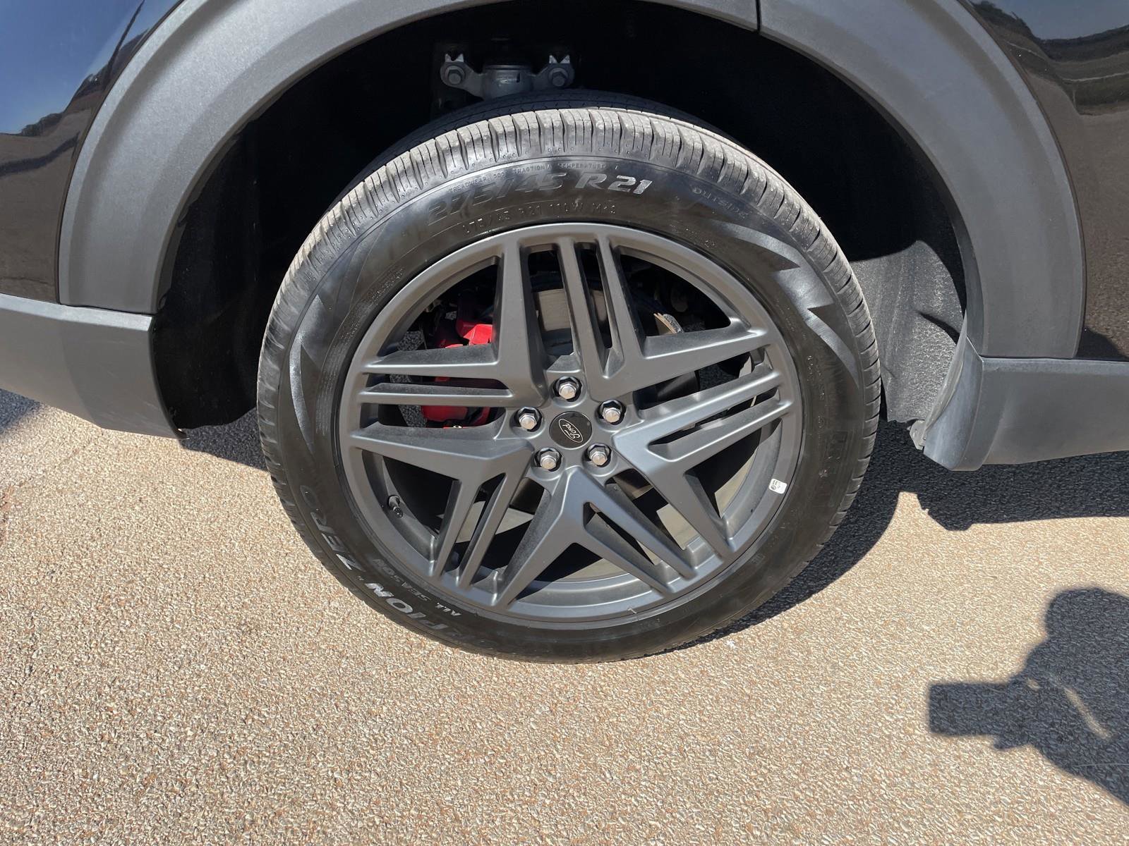 Used 2025 Ford Explorer ST-Line w/ ST-Line Street Pack image 35