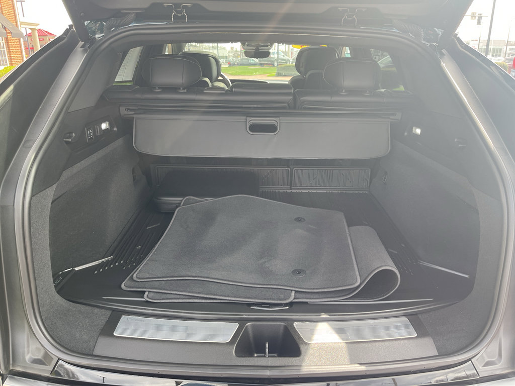 Used 2025 Cadillac Lyriq Luxury w/ LPO, Floor Liner Package AWD/4WD image 14