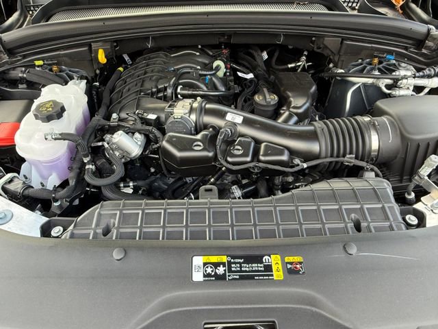 New 2025 Jeep Grand Cherokee Overland image 13