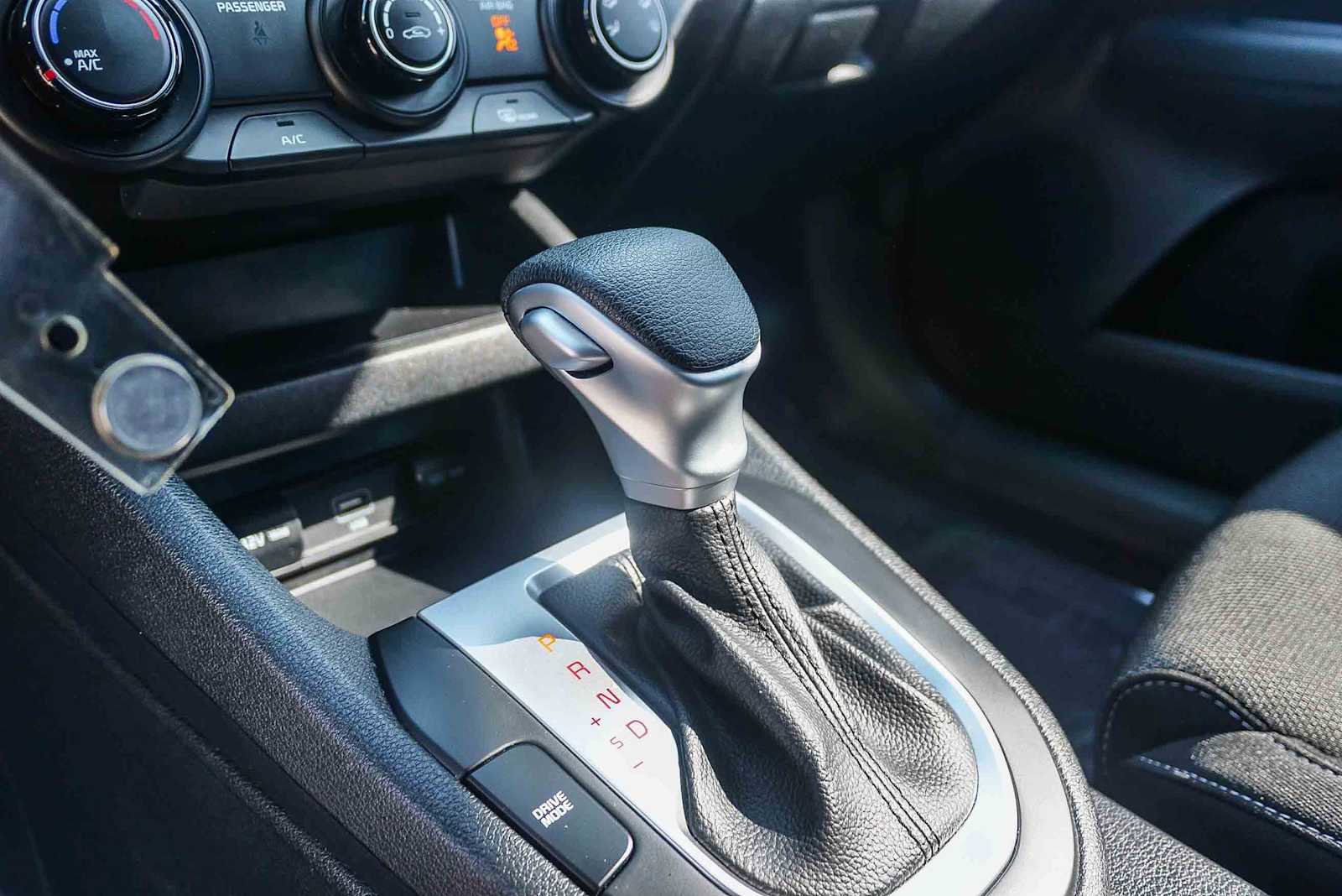 Used 2023 Kia Forte LXS w/ LXS Technology Package image 18