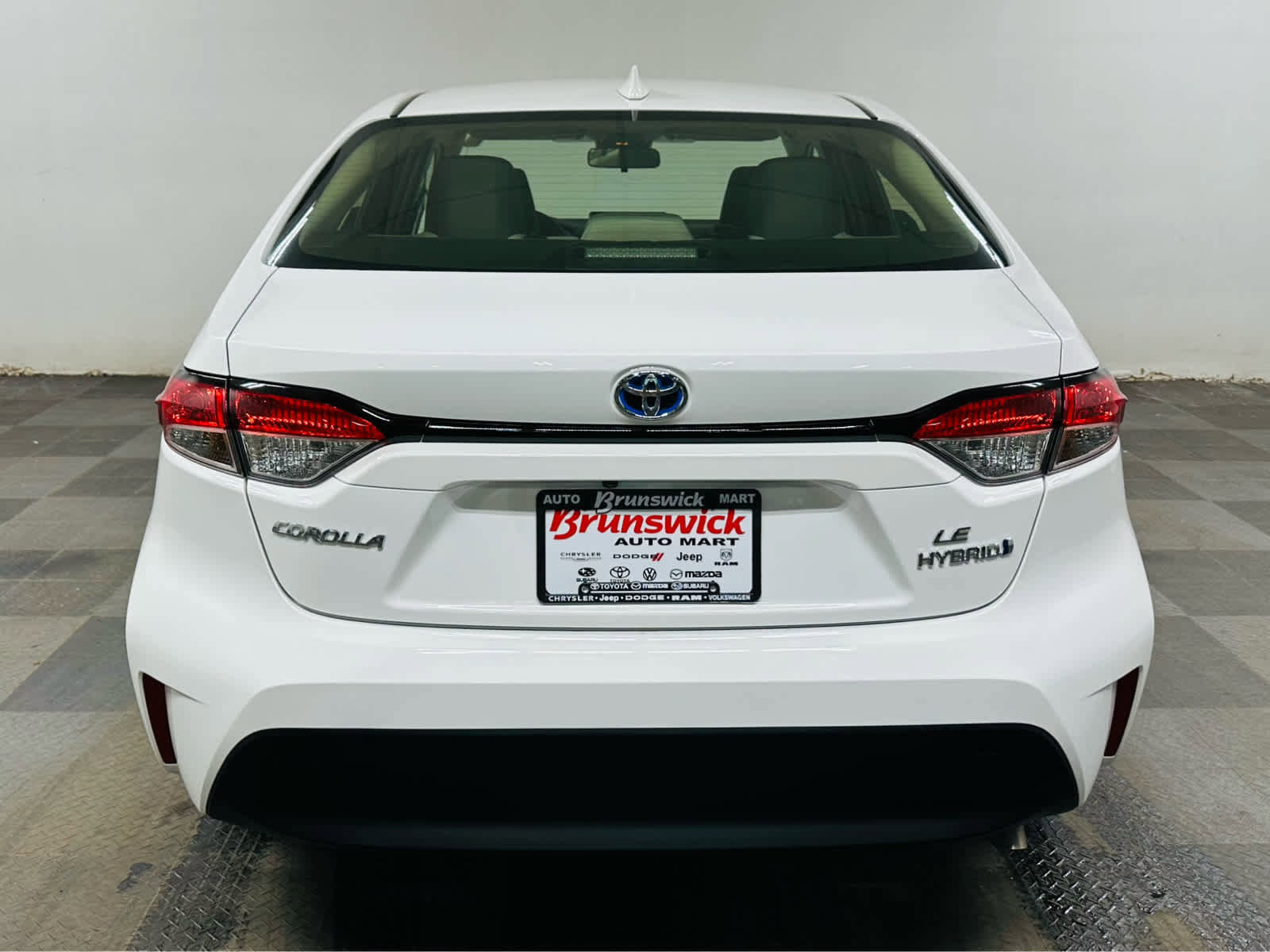 Certified 2024 Toyota Corolla LE FWD image 5