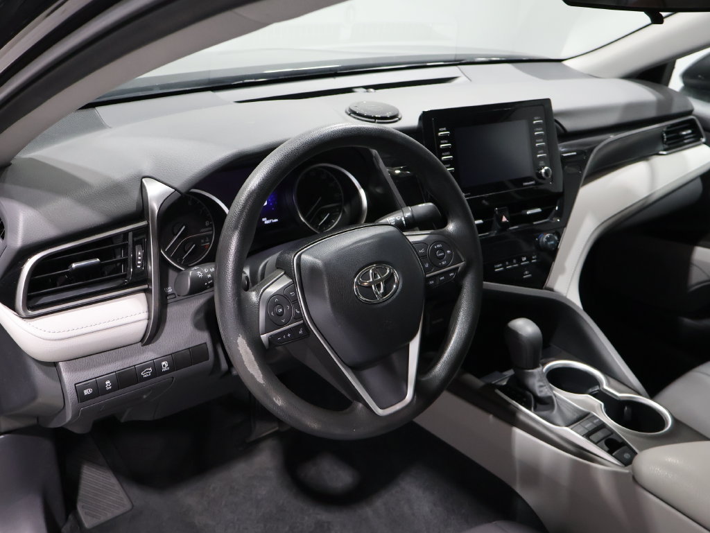 Used 2022 Toyota Camry LE AWD/4WD image 13