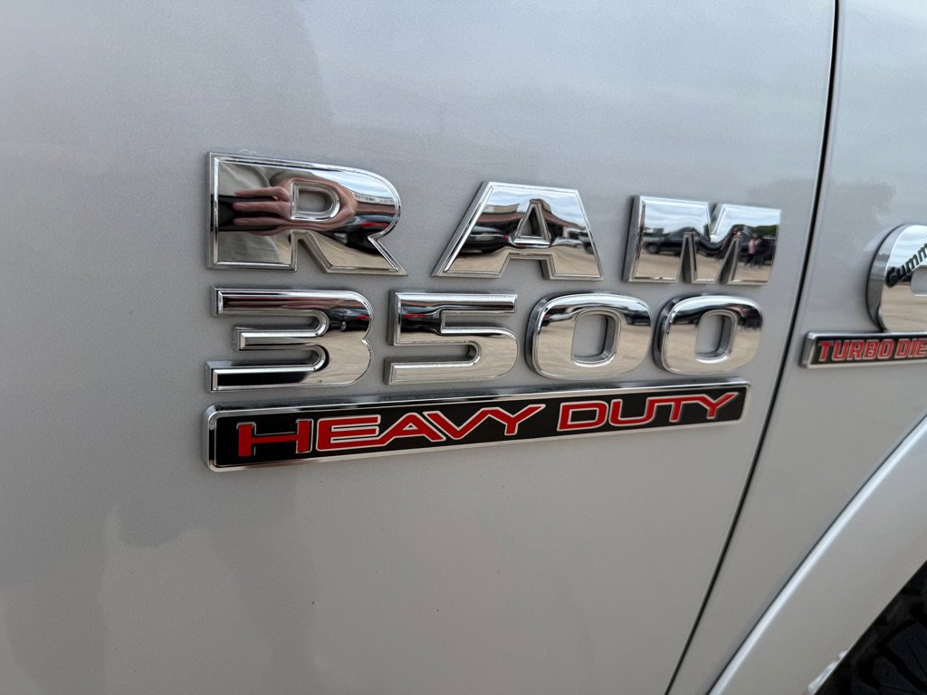 Used 2016 RAM 3500 Laramie Longhorn image 12