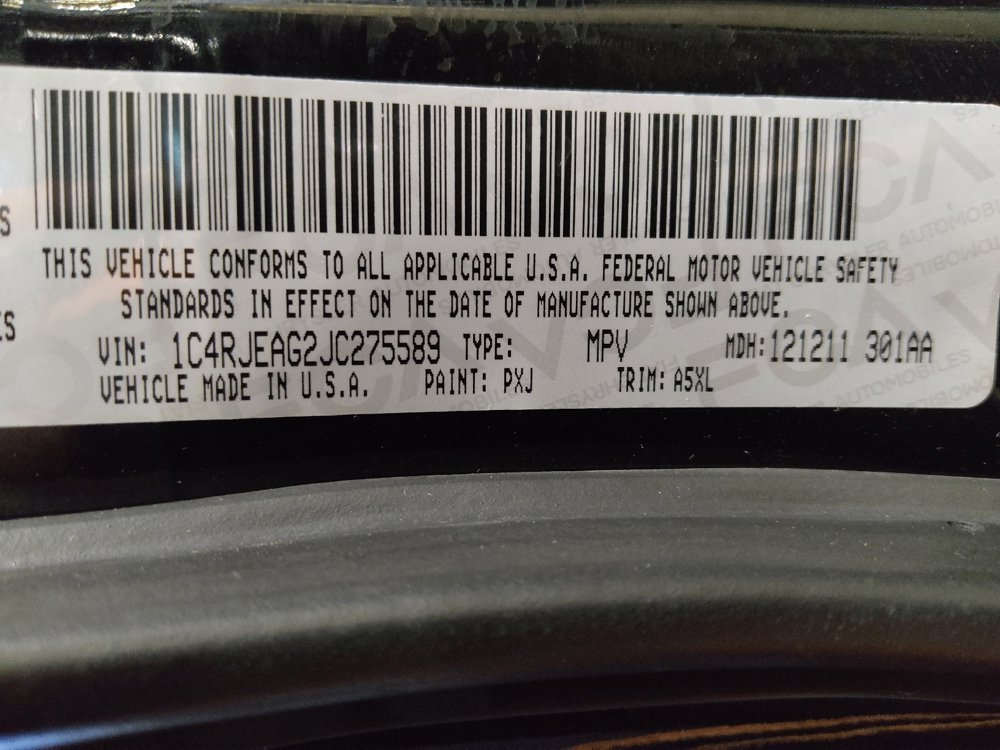 Used 2018 Jeep Grand Cherokee Laredo image 33