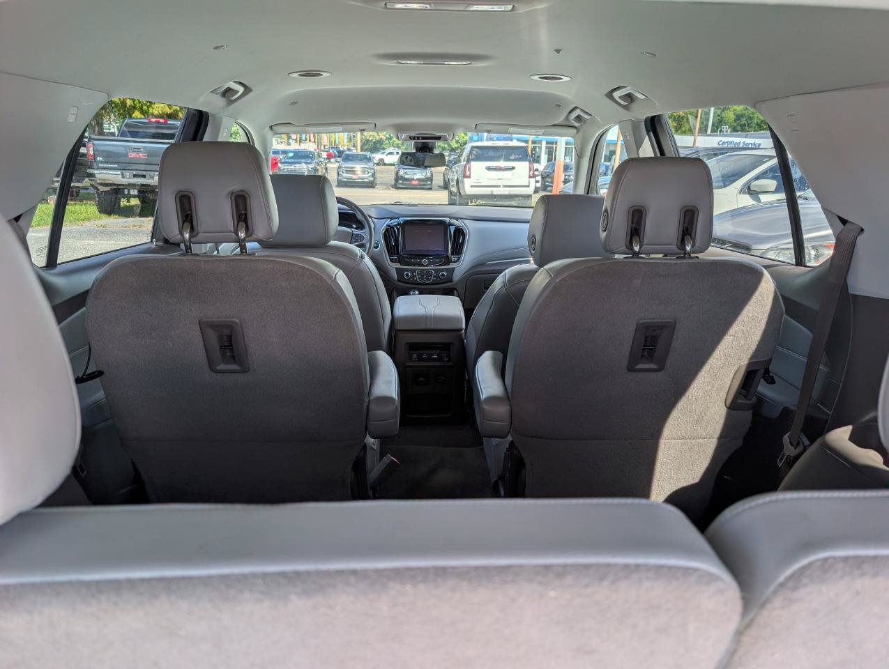 Used 2018 Chevrolet Traverse LT FWD image 6