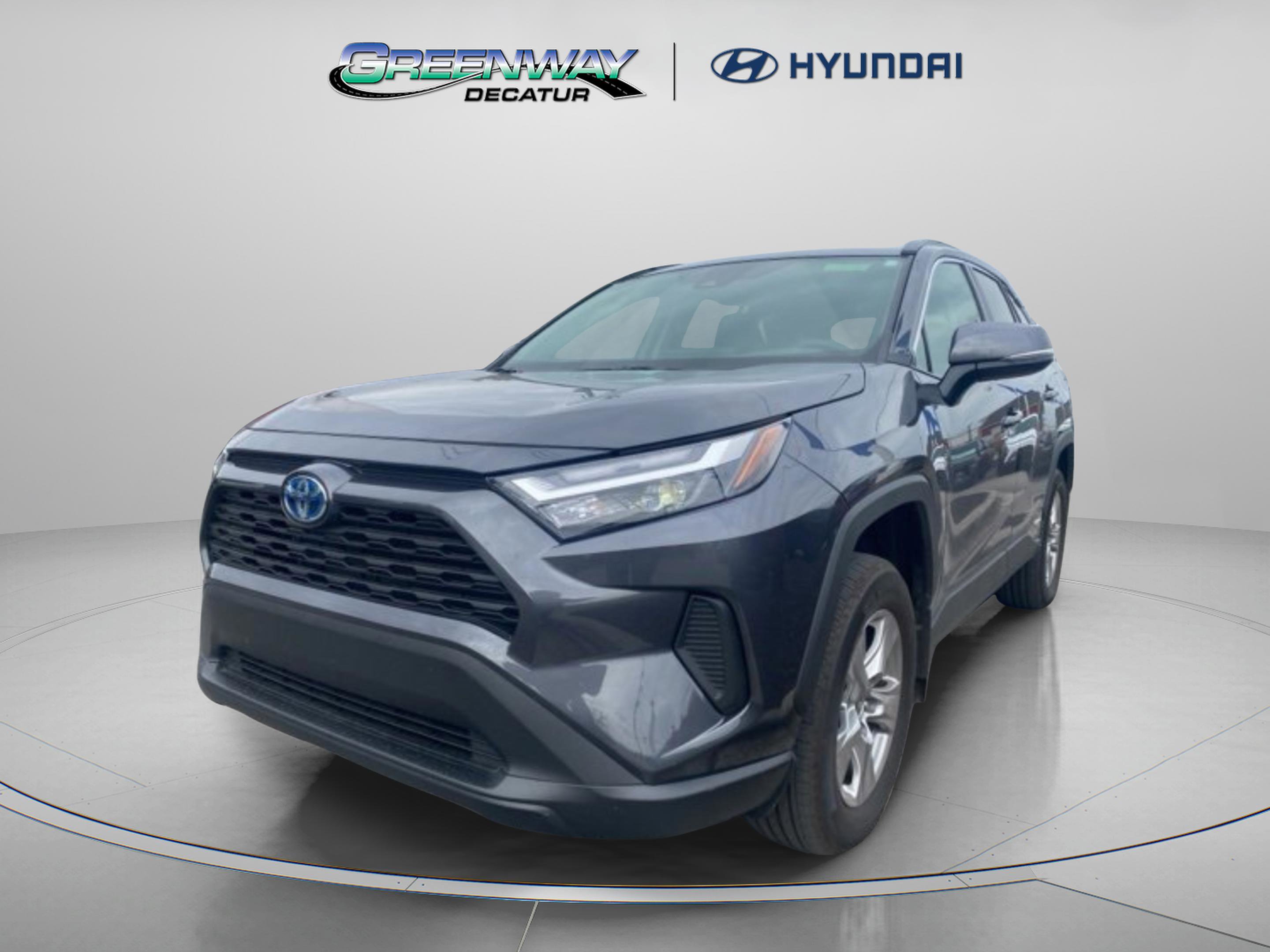 Used 2024 Toyota RAV4 XLE image 3