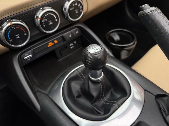 Used 2020 MAZDA MX-5 Miata RF Grand Touring RWD image 20