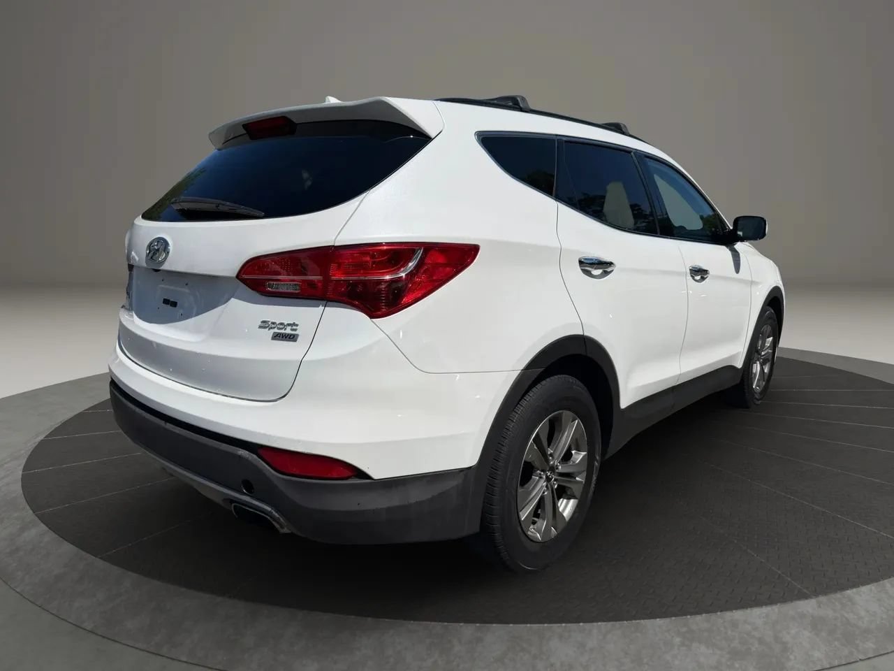Used 2016 Hyundai Santa Fe Sport w/ Option Group 03 AWD/4WD image 5