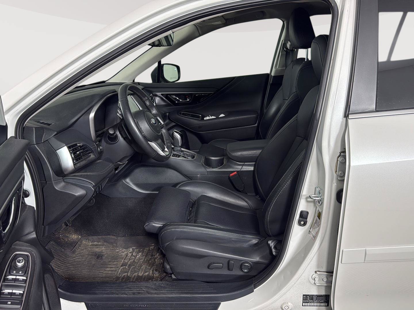 Certified 2024 Subaru Outback Limited AWD/4WD image 4