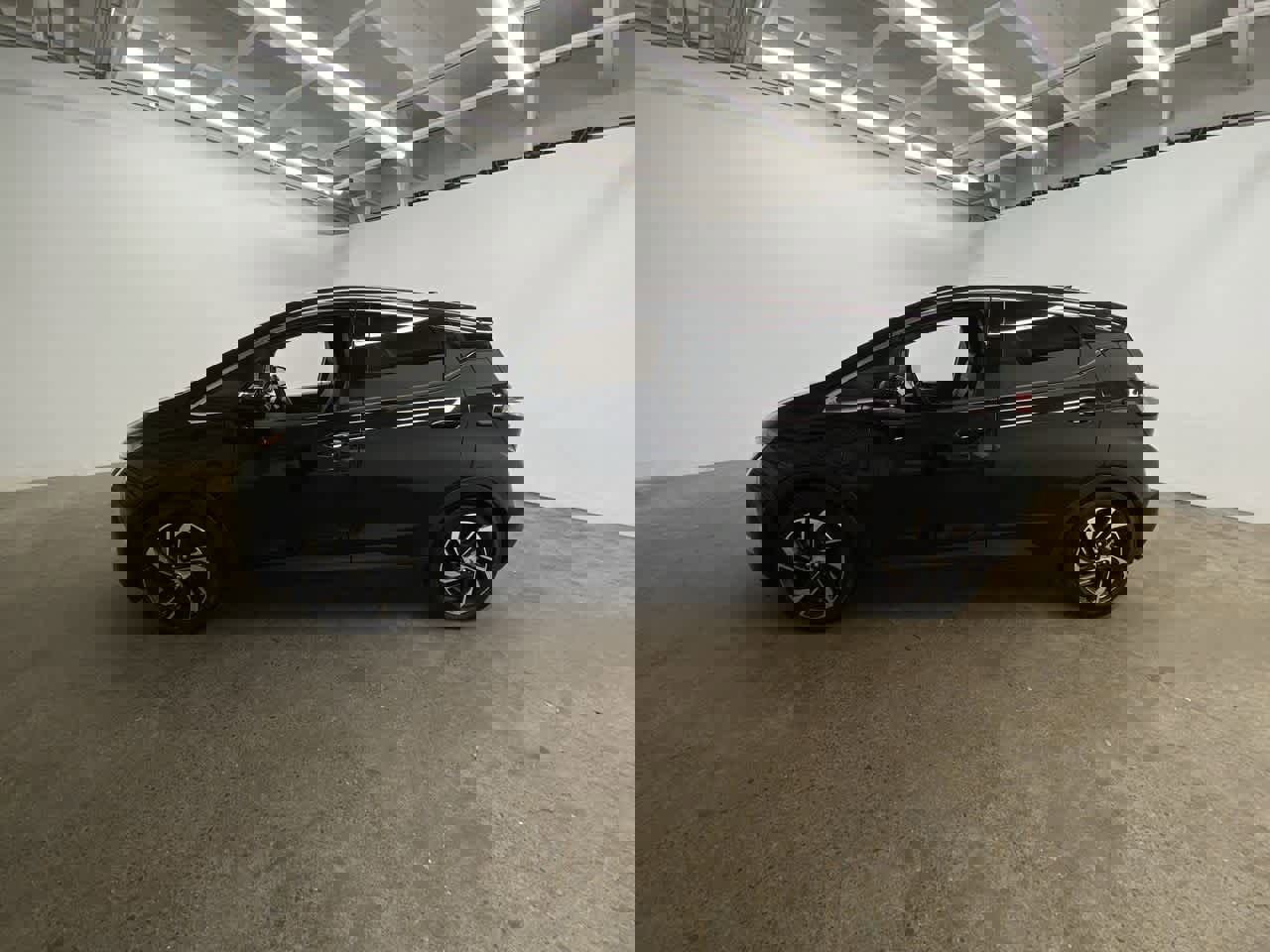 Used 2023 Chevrolet Bolt LT w/ Infotainment Package image 3