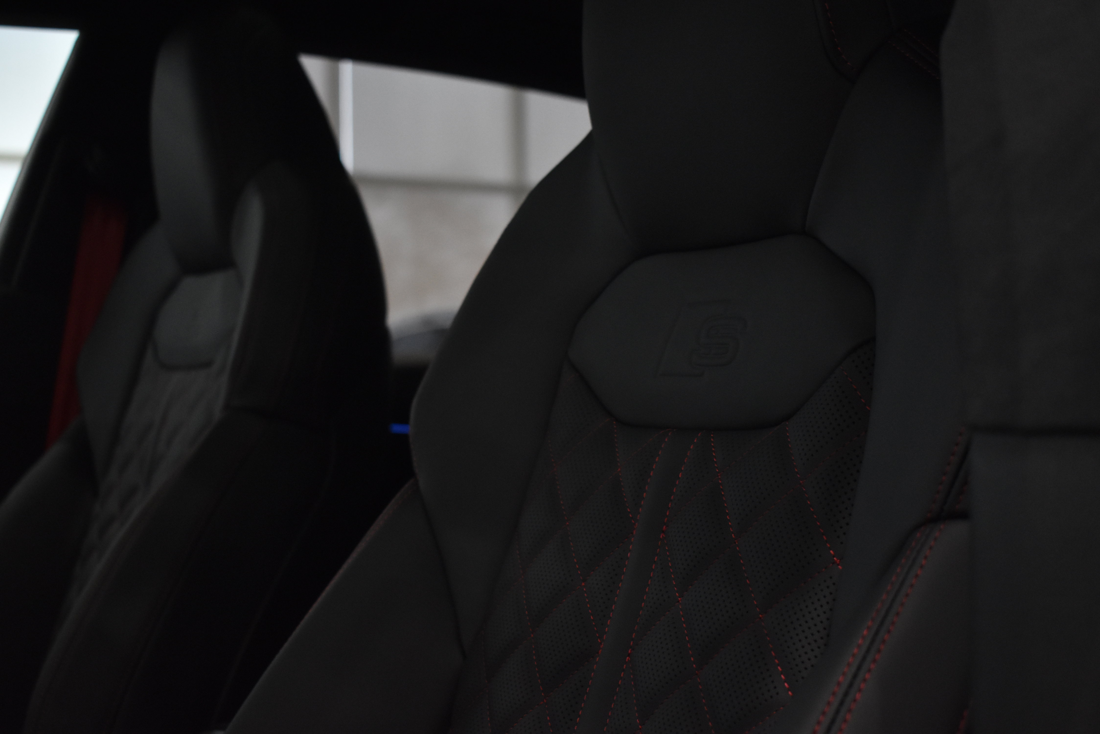 New 2026 Audi SQ8 Prestige AWD/4WD image 31