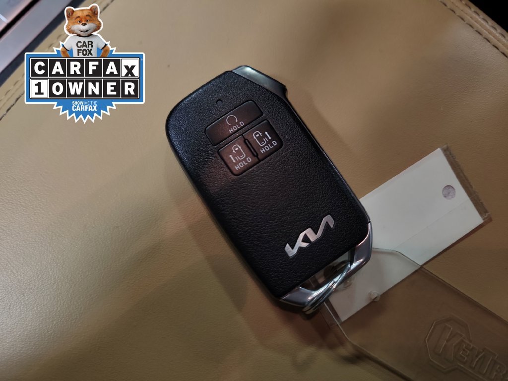 Used 2022 Kia Carnival LX FWD image 23