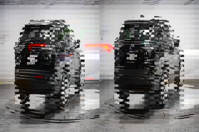 Used 2020 Toyota RAV4 XLE image 6