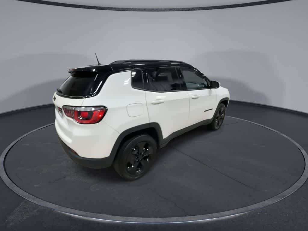 Used 2018 Jeep Compass Latitude AWD/4WD image 8