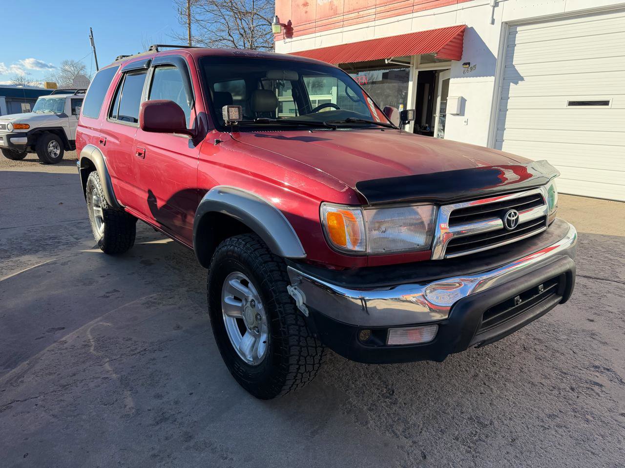 Used 2000 Toyota 4Runner SR5 image 4
