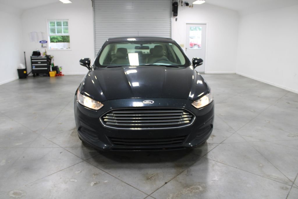 Used 2014 Ford Fusion SE FWD image 3