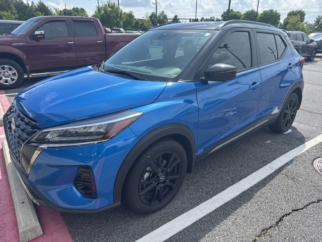 Certified 2024 Nissan Kicks SR FWD image 1