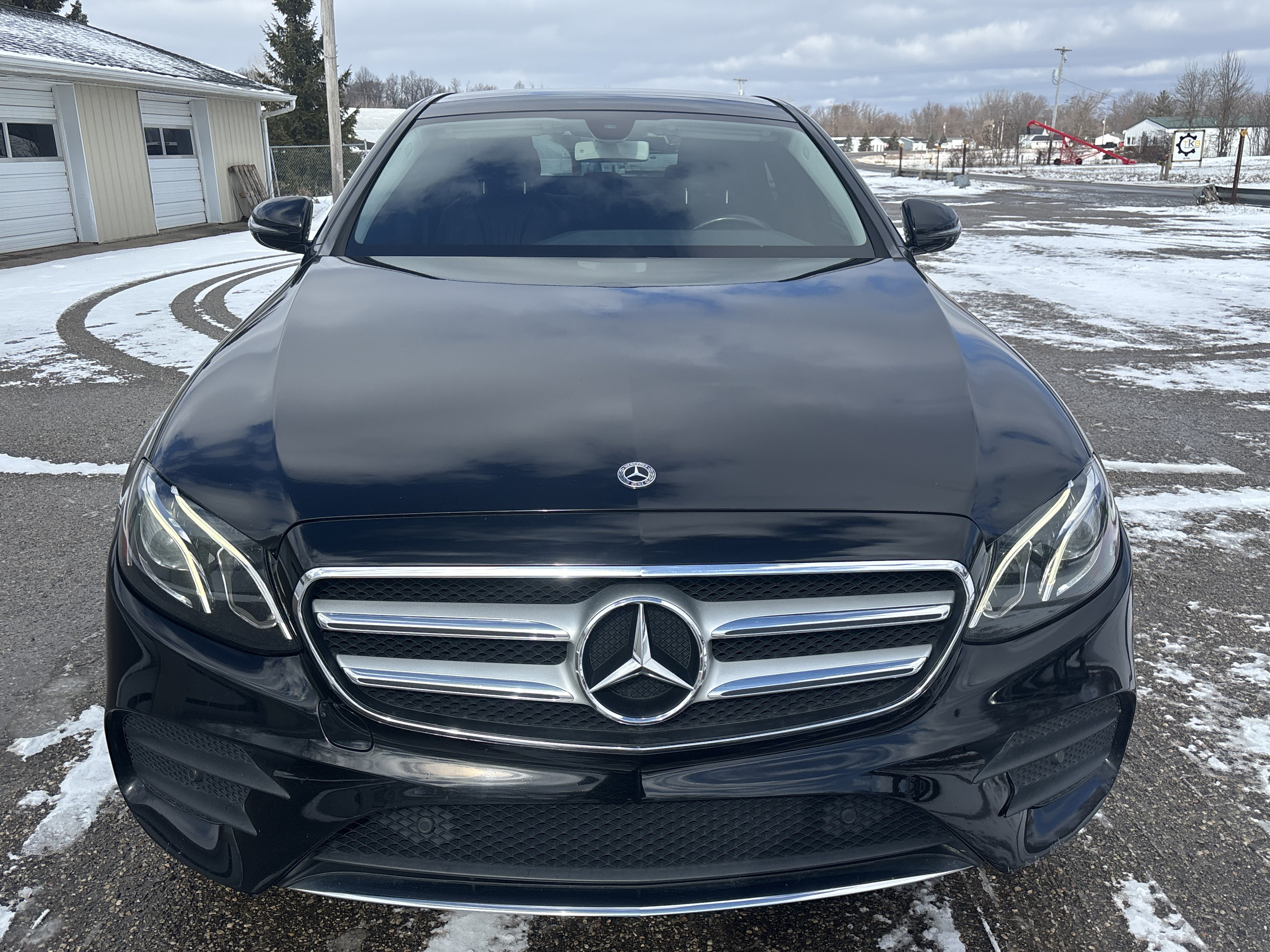 Used 2018 Mercedes-Benz E 300 4MATIC image 11