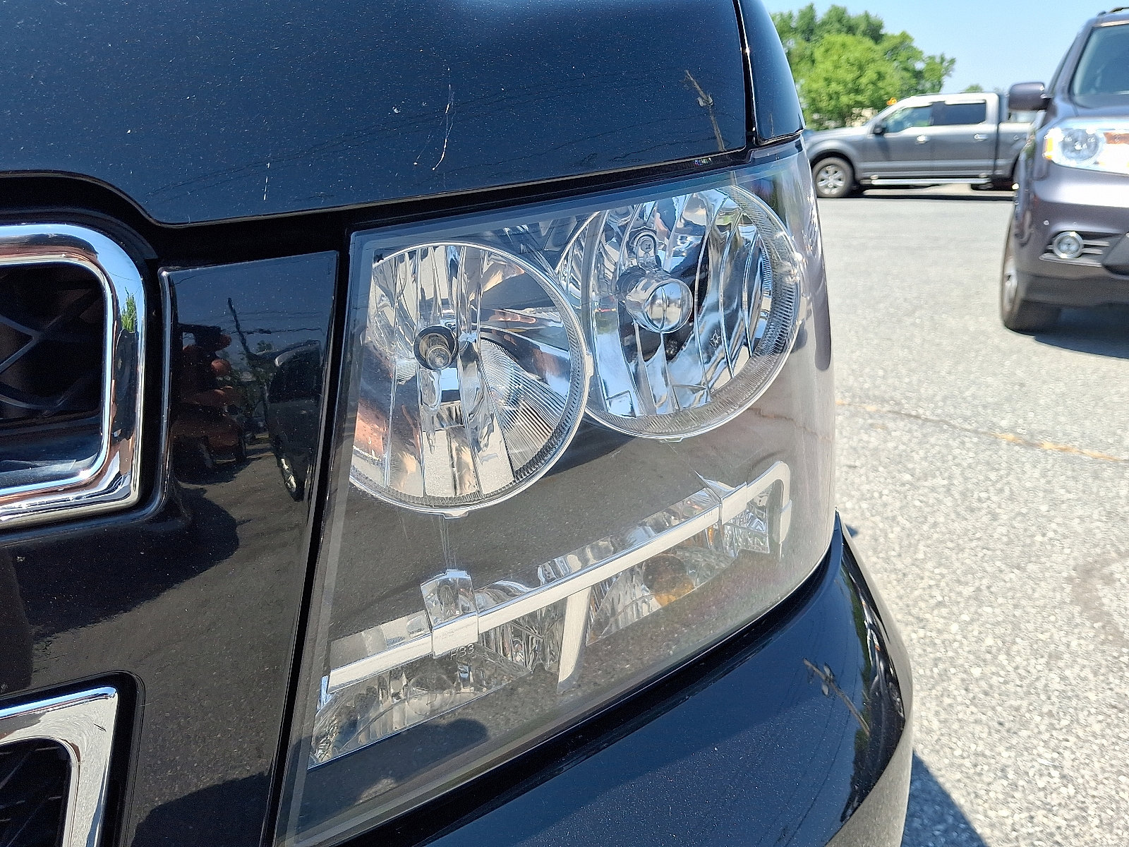 Used 2011 Chevrolet Suburban 2500 LT w/ Snow Plow Prep Package image 10