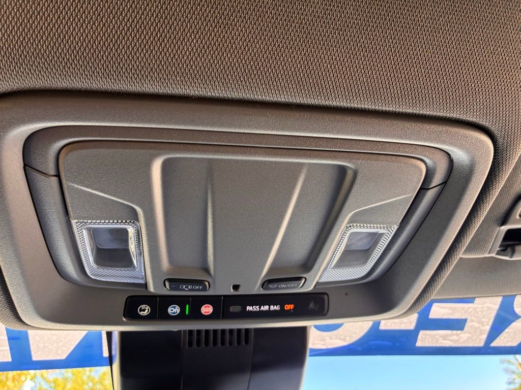 Used 2024 GMC Sierra 1500 SLT image 30