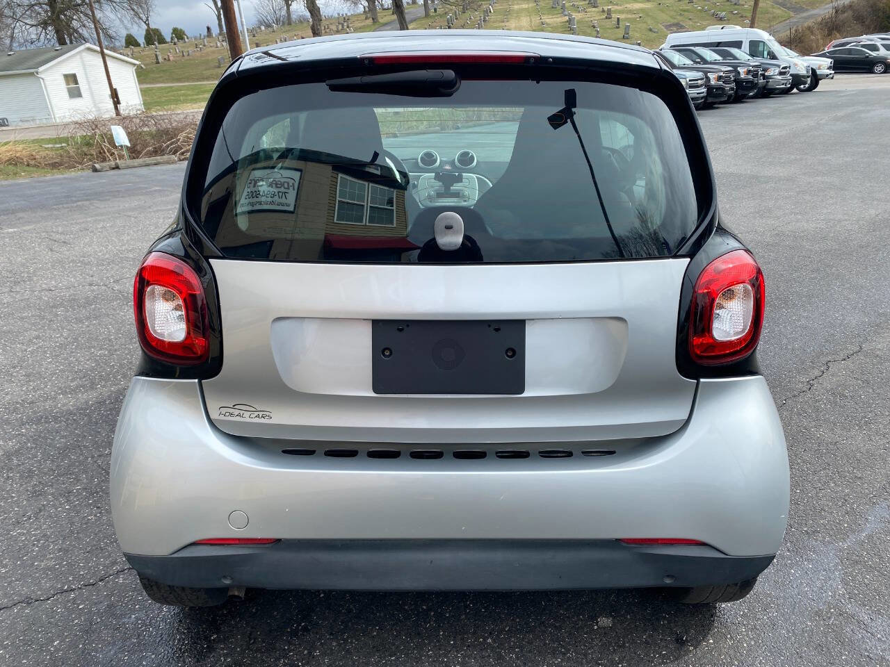 Used 2016 smart fortwo passion image 4