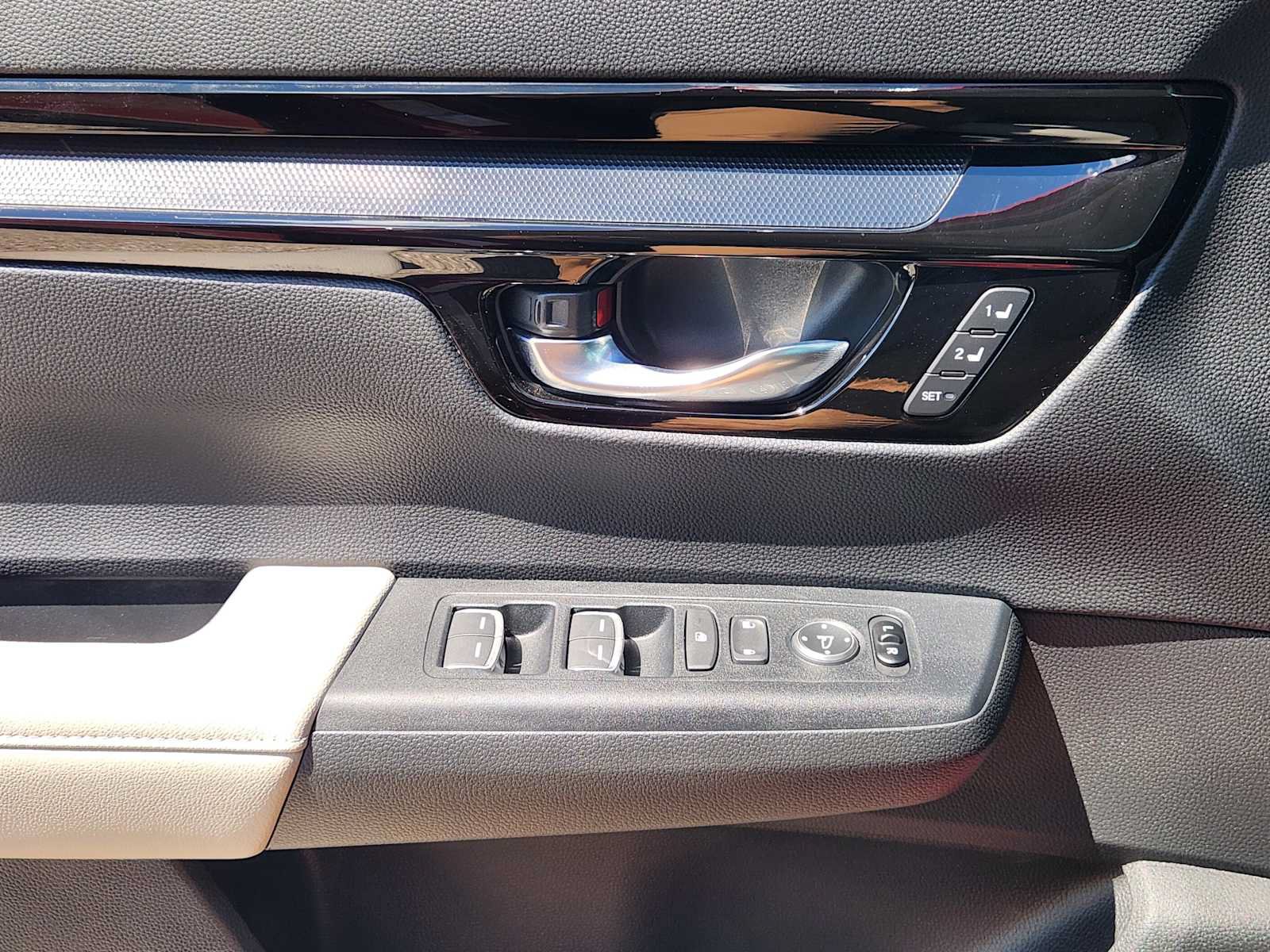 Used 2025 Honda CR-V EX-L image 22