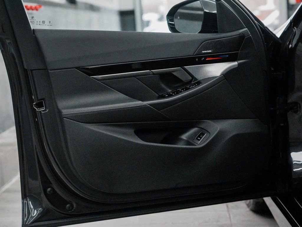 Used 2026 BMW 530i xDrive image 11