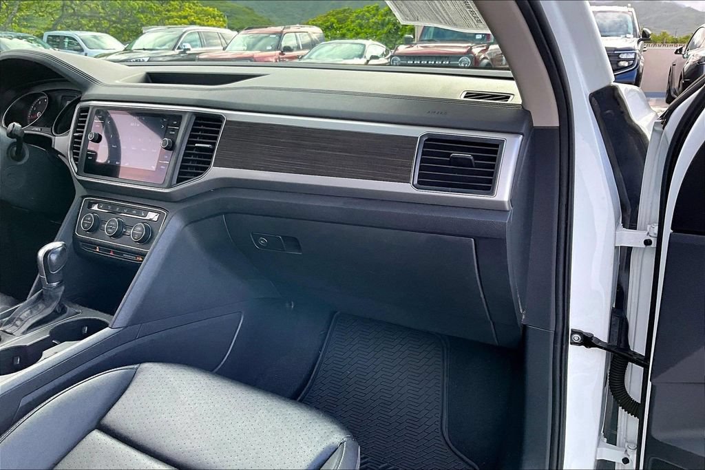 Used 2019 Volkswagen Atlas SE w/ Towing Package AWD/4WD image 16