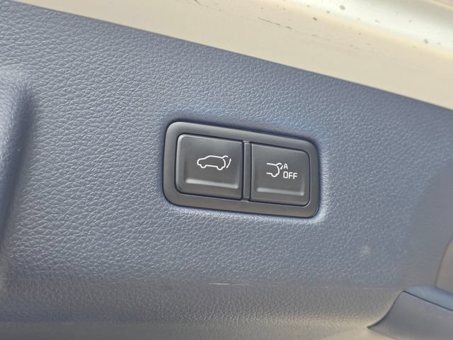 Used 2025 Kia Carnival SX FWD image 12
