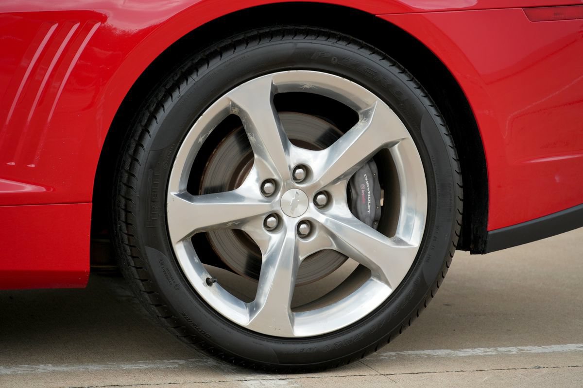 Used 2015 Chevrolet Camaro SS w/ RS Package RWD image 26