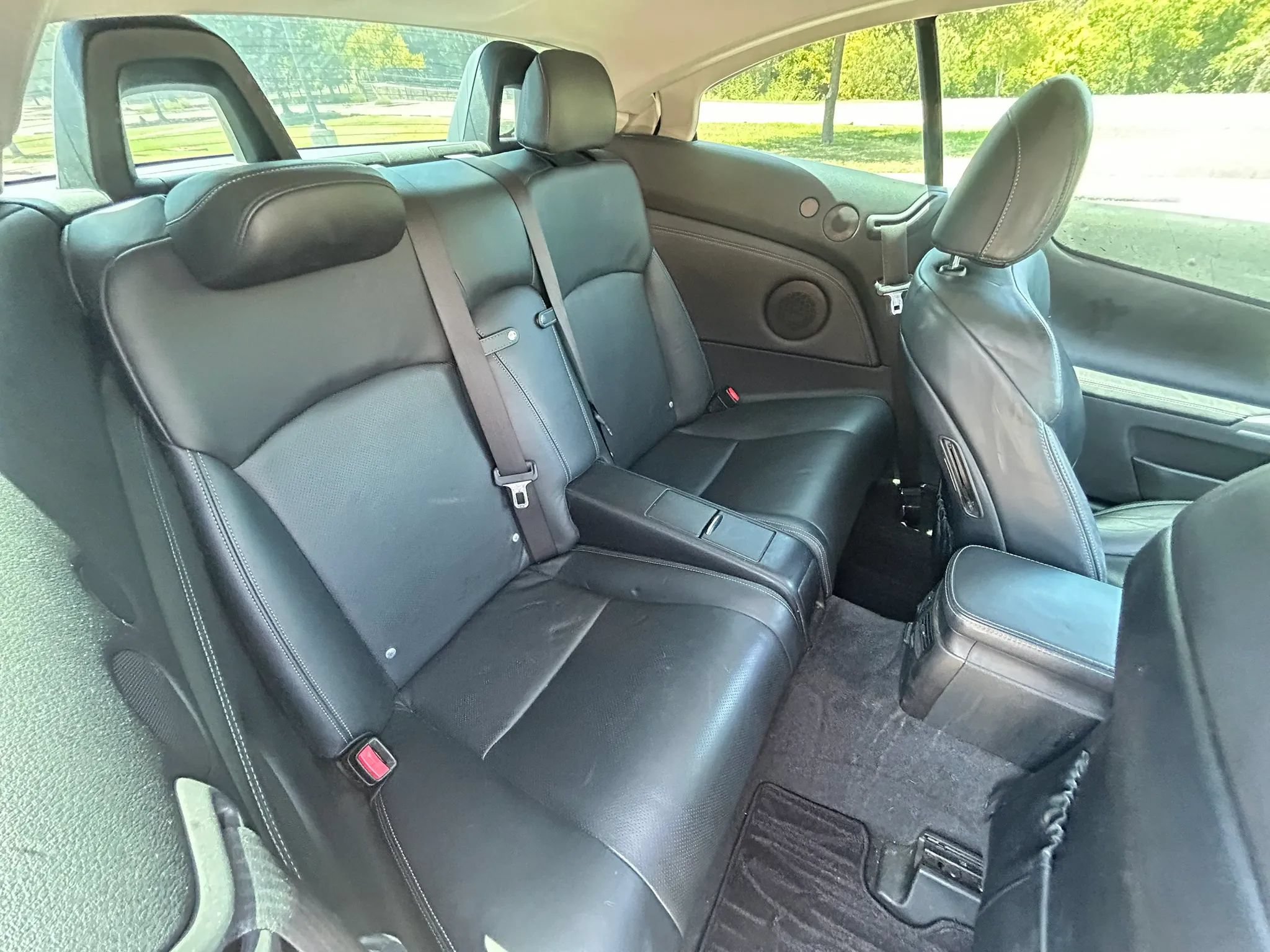 Used 2010 Lexus IS 350C RWD image 13