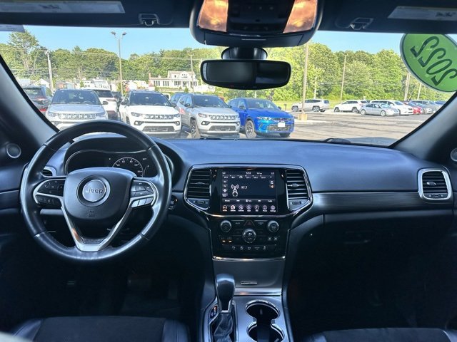 Used 2022 Jeep Grand Cherokee Laredo X image 13