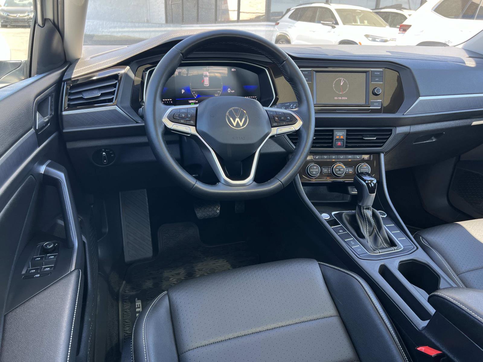 Used 2024 Volkswagen Jetta SE w/ Panoramic Sunroof Package image 7