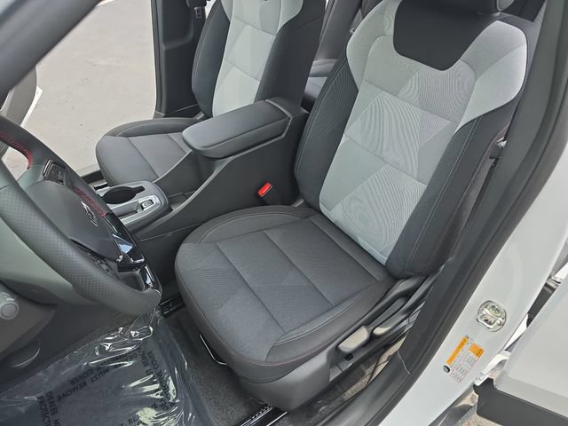New 2026 Chevrolet Trax RS w/ Sunroof Package FWD image 15