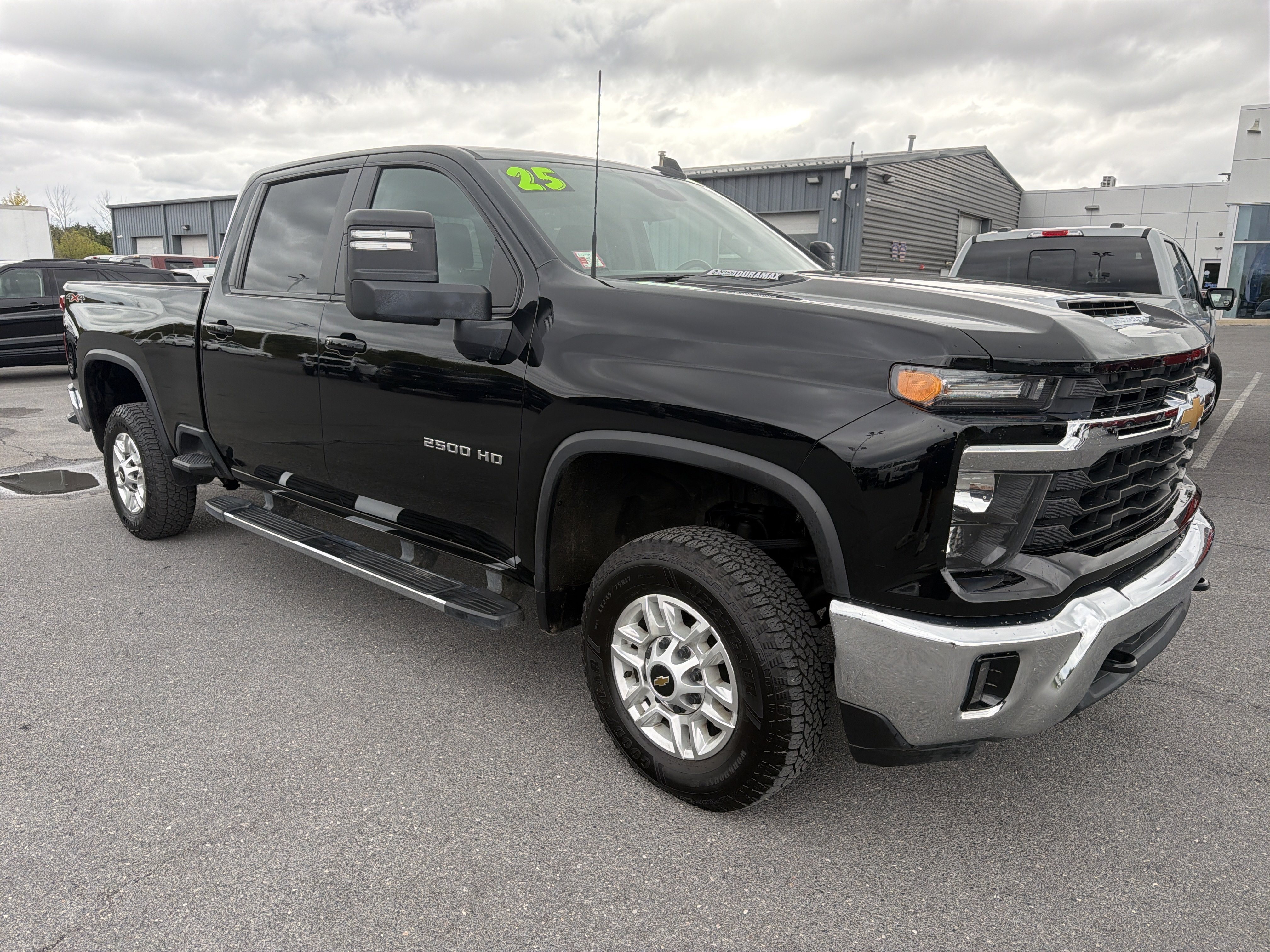 Used 2025 Chevrolet Silverado 2500 LT w/ Convenience Package AWD/4WD image 1