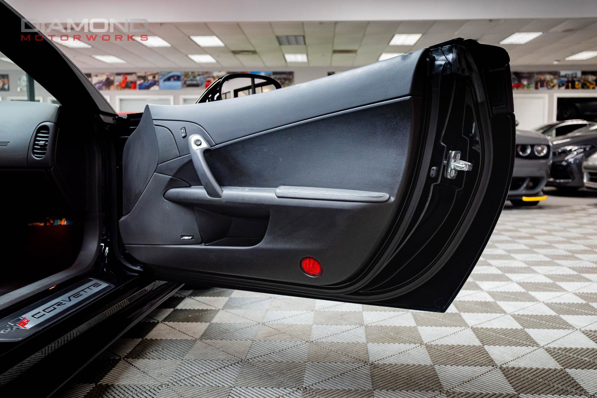 Used 2013 Chevrolet Corvette 427 w/ Z06 Carbon Fiber Package image 77