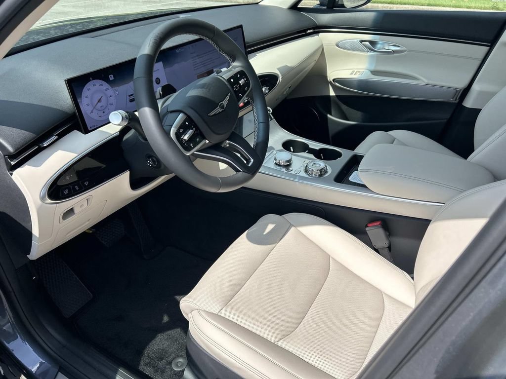 New 2027 Genesis GV70 2.5T Select AWD/4WD image 15