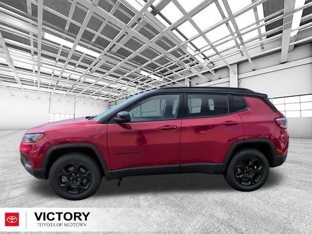 Used 2024 Jeep Compass Trailhawk AWD/4WD image 7