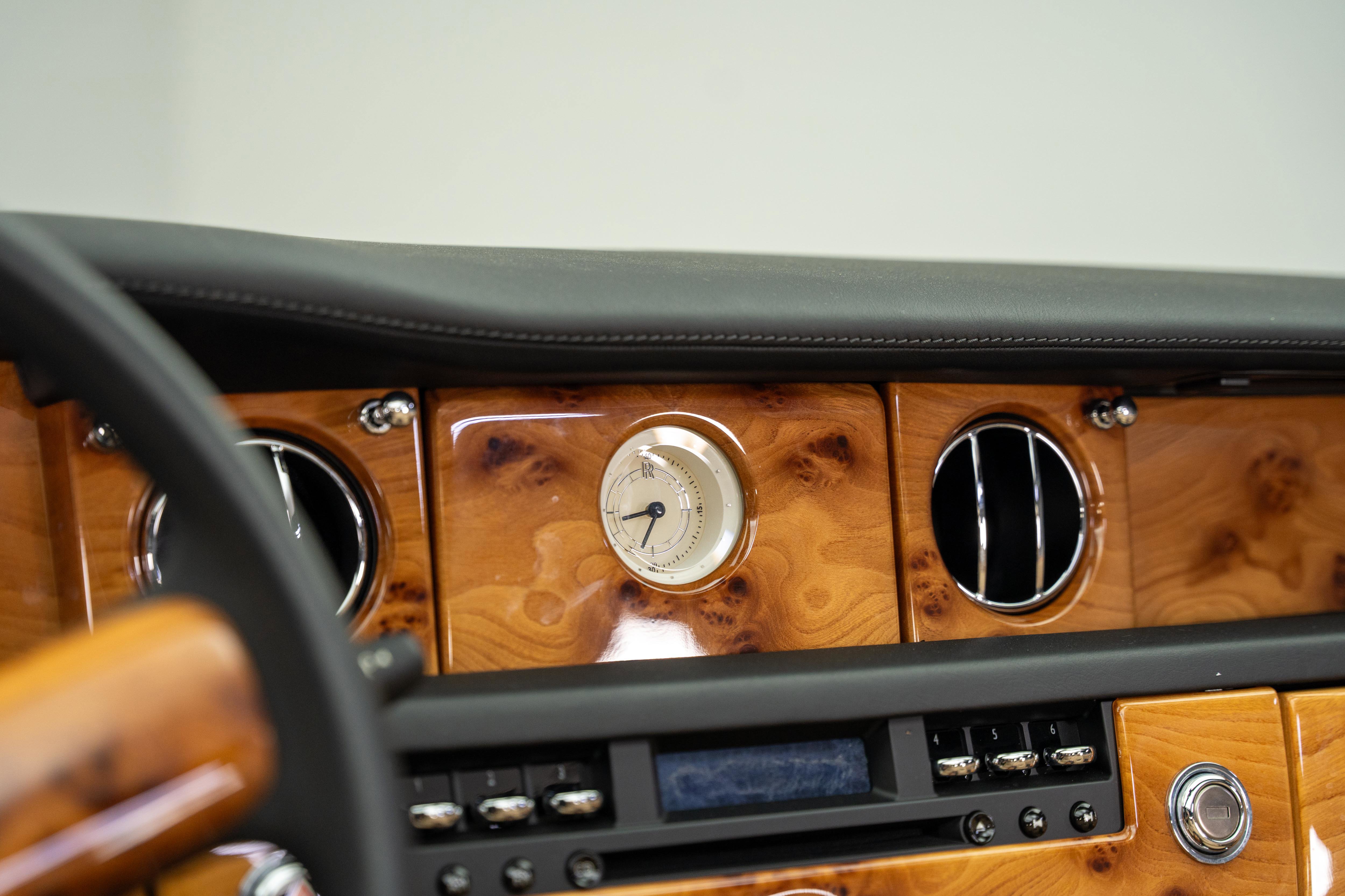 Used 2009 Rolls-Royce Phantom Drophead Coupe RWD image 35