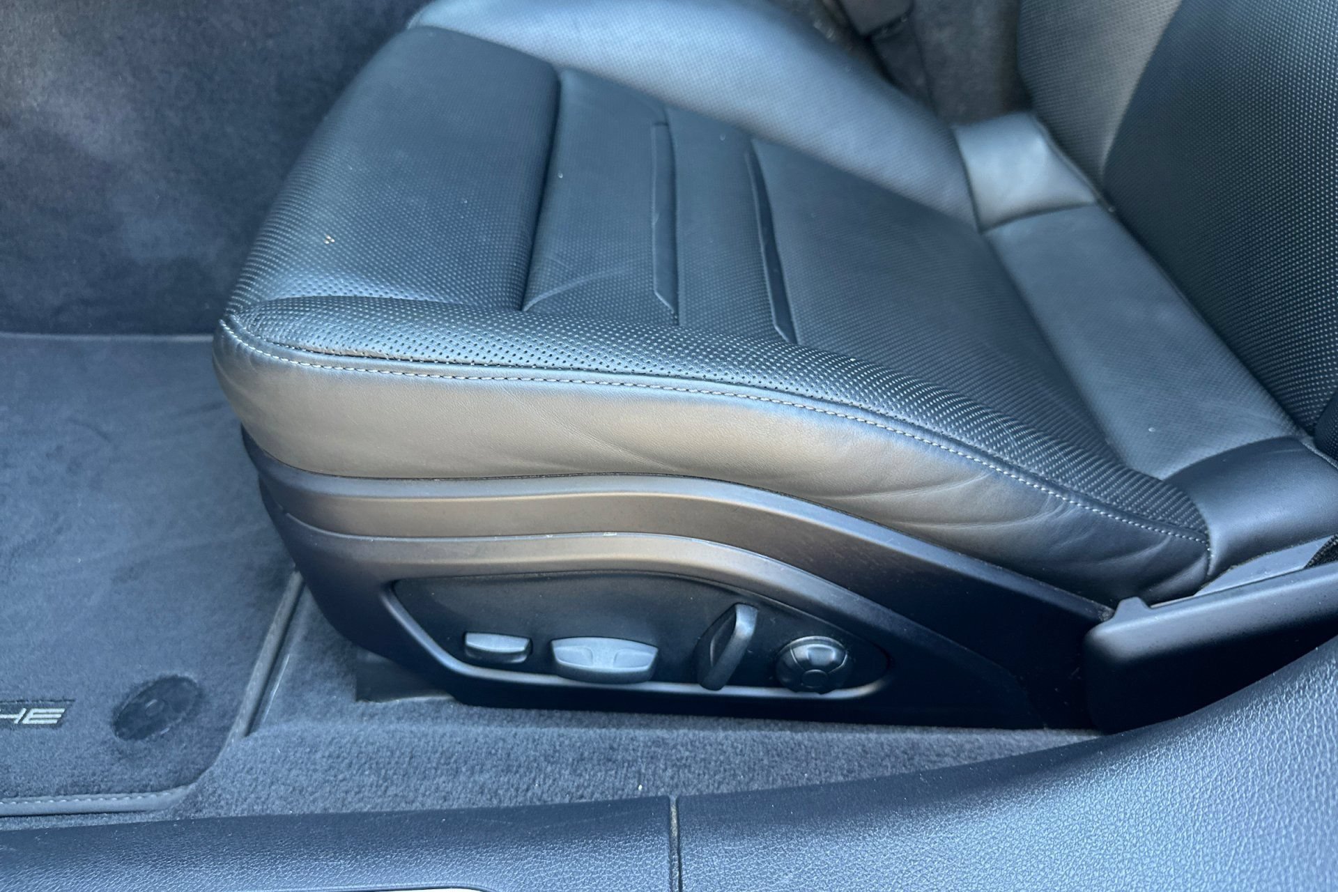 Certified 2022 Porsche Panamera 4S AWD/4WD image 14