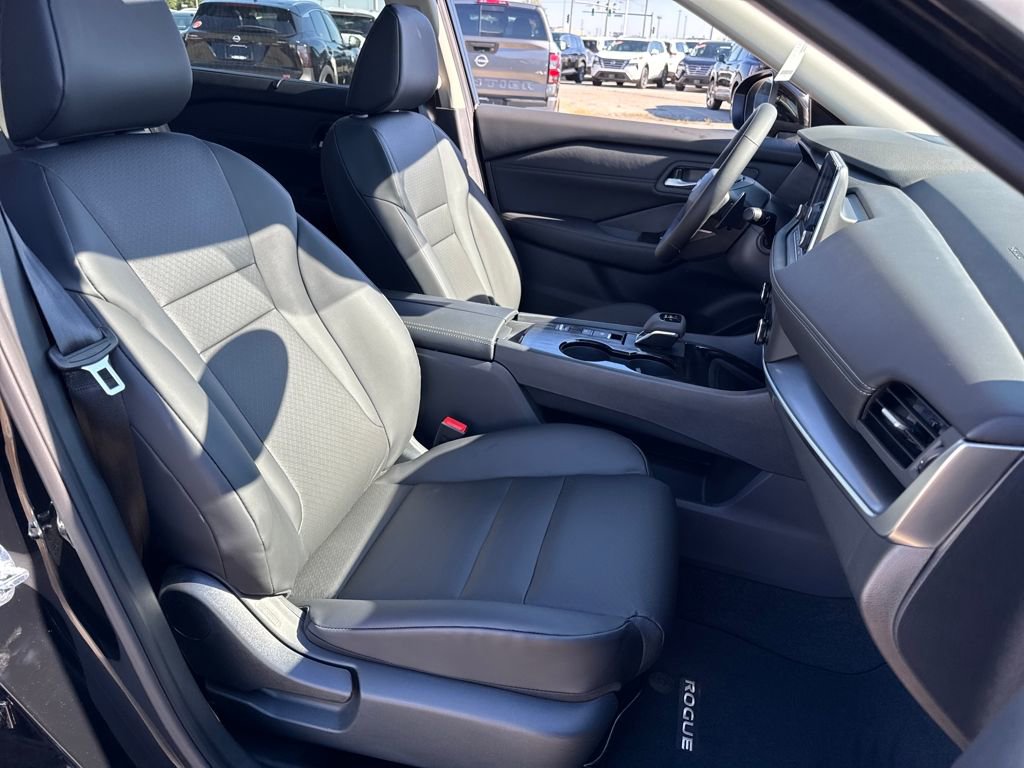 New 2026 Nissan Rogue SV w/ SV Premium Package image 11