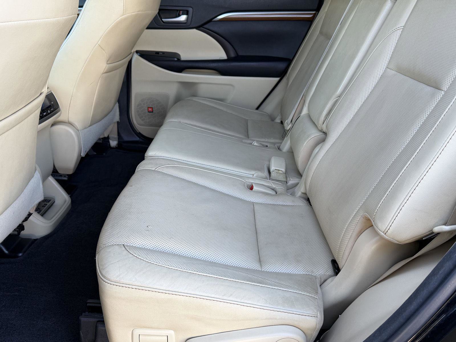 Used 2017 Toyota Highlander Limited image 10