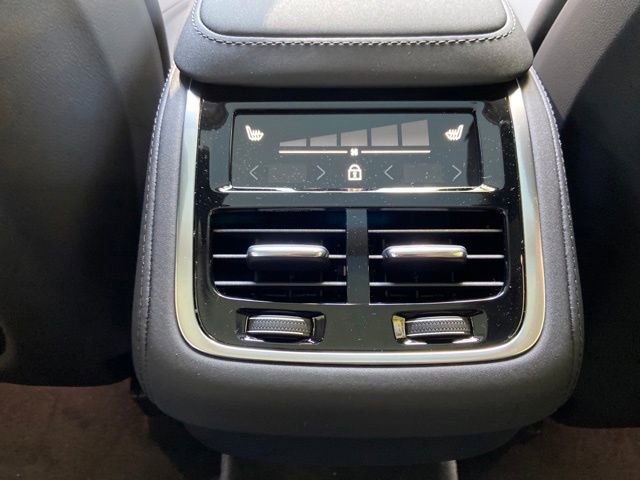 New 2026 Volvo XC90 B6 Plus image 14