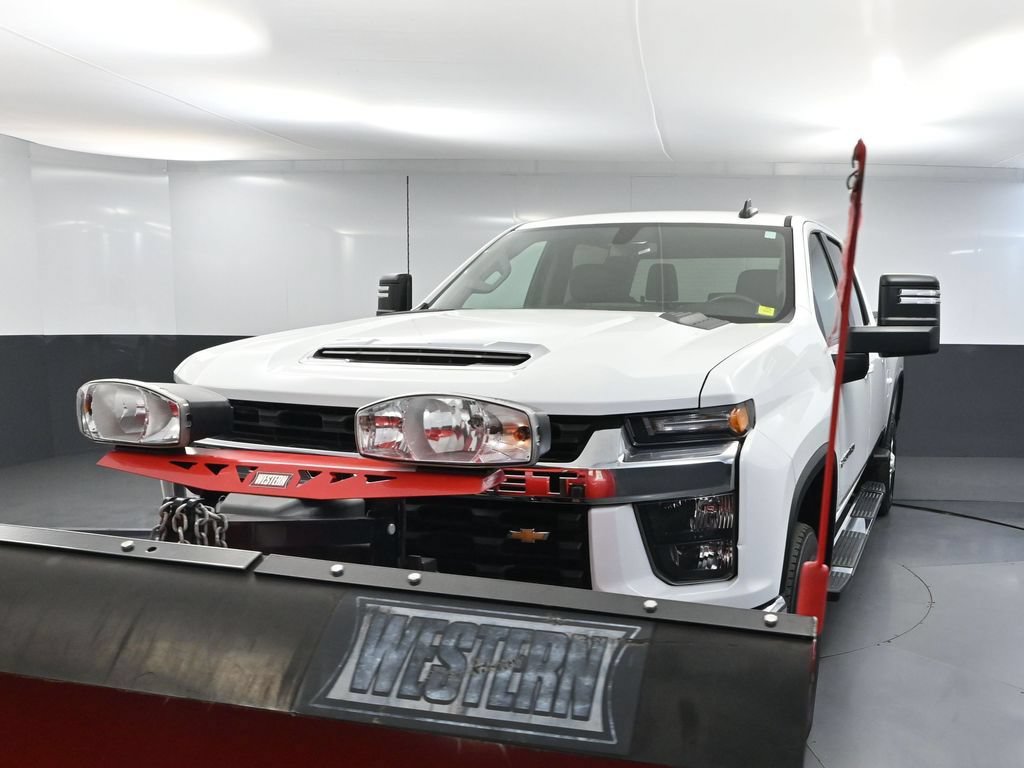 Used 2022 Chevrolet Silverado 2500 LT AWD/4WD image 9
