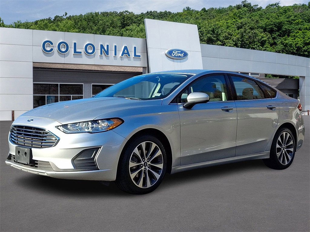 Certified 2019 Ford Fusion SE image 3